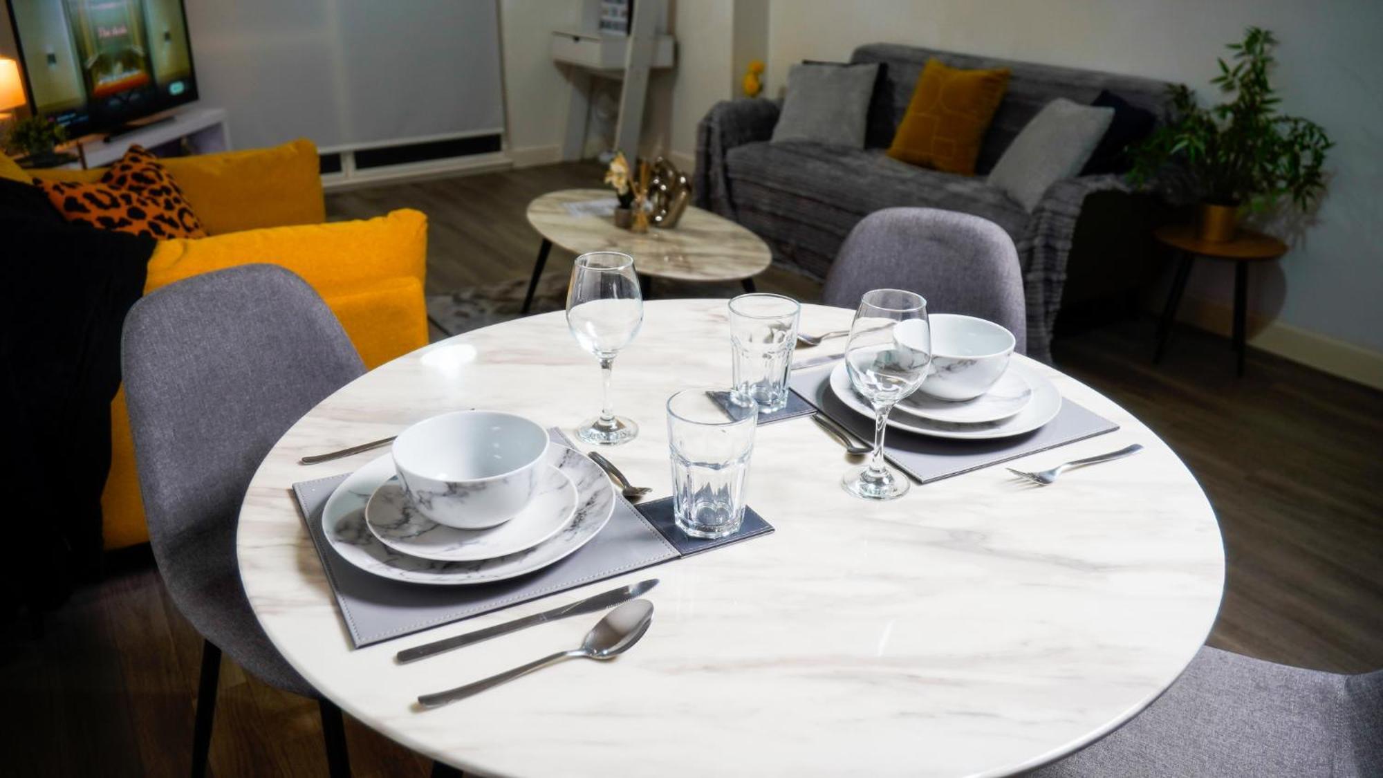 Manchester City Centre Apt With Balcony & Free Parking - Including Free 1-Hour Late Check-Out For Bookings On The 29Th 31St May, Justeat Voucher For 2-Night Stays Minimum! Eksteriør bilde