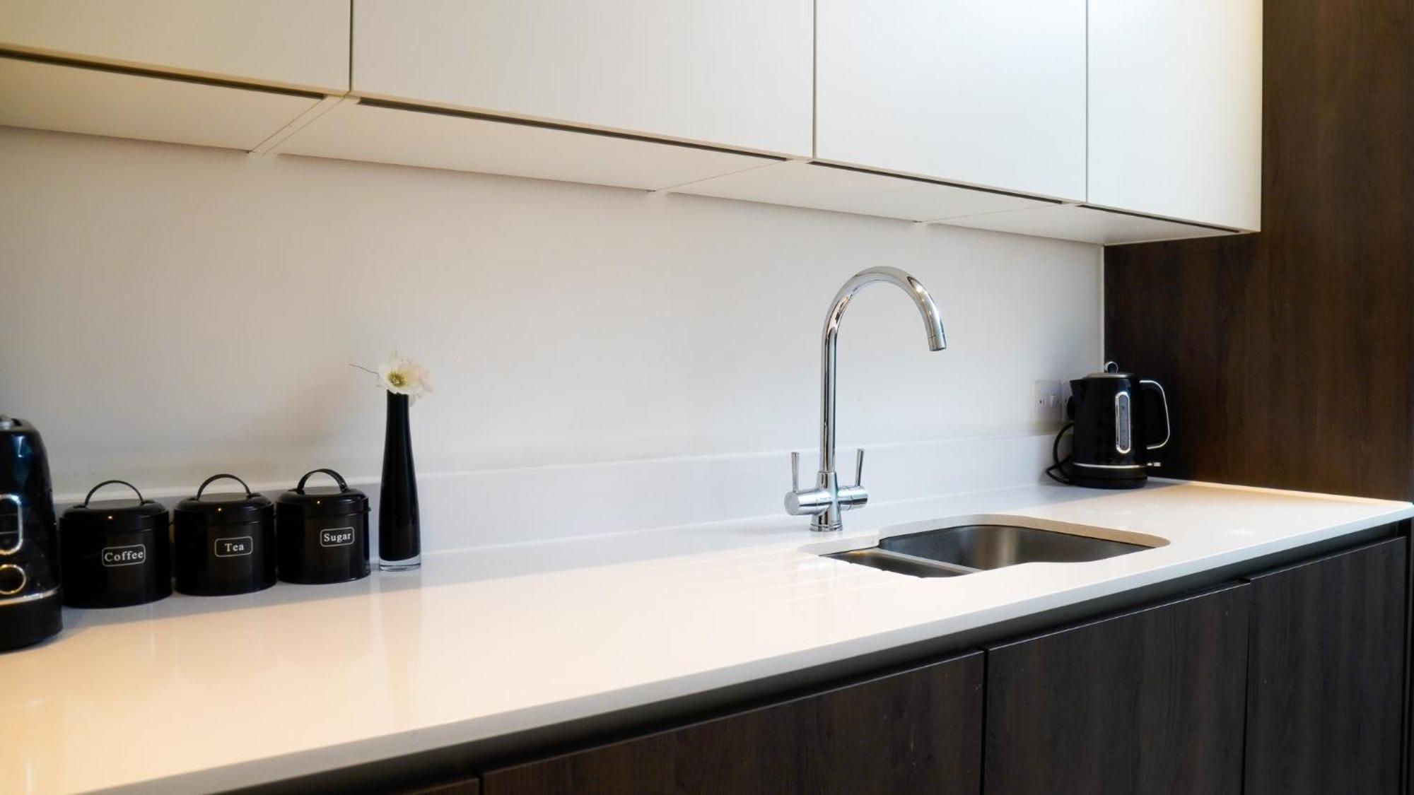 Manchester City Centre Apt With Balcony & Free Parking - Including Free 1-Hour Late Check-Out For Bookings On The 29Th 31St May, Justeat Voucher For 2-Night Stays Minimum! Eksteriør bilde